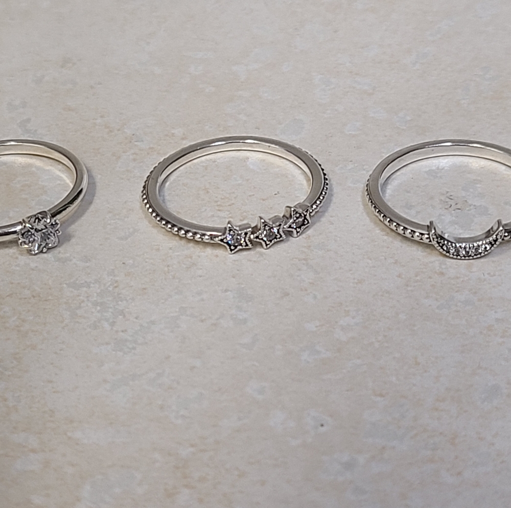 Pandora rings sterling silver Size 9 EUC